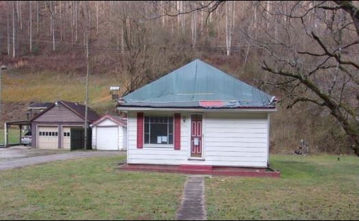 8226 STATE HWY 1056  , Mc Carr, KY 41544 