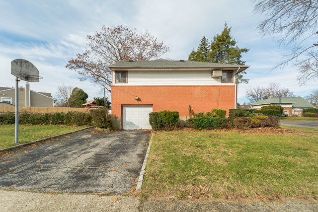 Westbury Ave, Plainview, NY 11803 #1