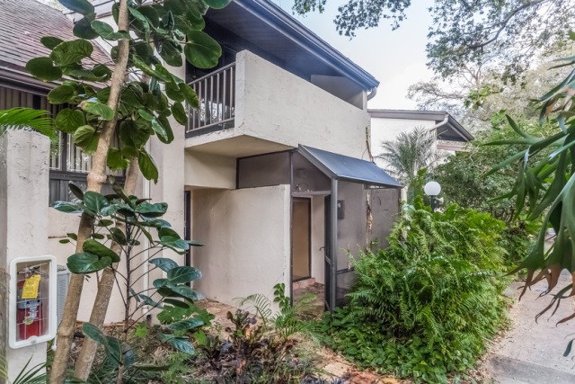 26th Ave, Miami, FL 33180