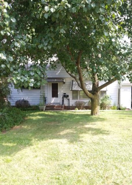 Emery Rd, Cleveland, OH 44128