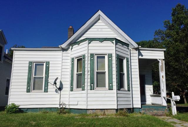Charles St, Belleville, IL 62220