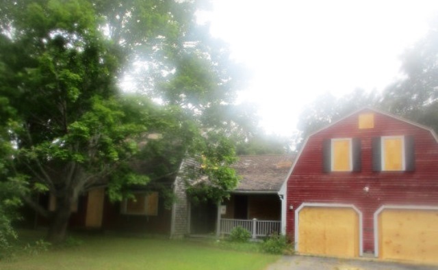 Avon Dr, Sandwich, MA 02563