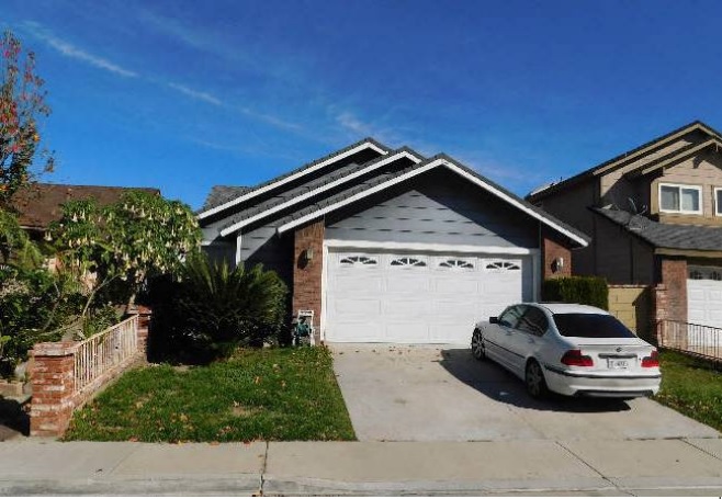 Oak Knoll Ct, Fontana, CA 92337