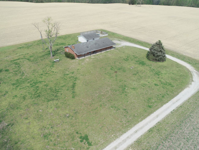 3990 N 175 W  , Patoka, IN 47666 