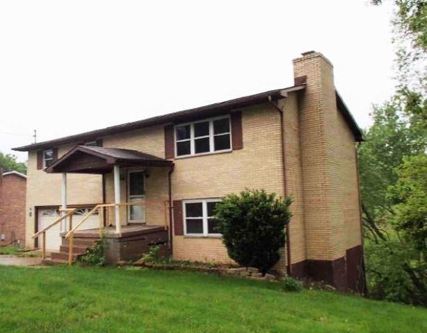 Pahlhurst Plz, Parkersburg, WV 26101