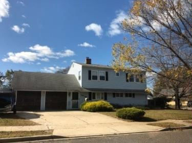 38 HORN LN  , Levittown, NY 11756 