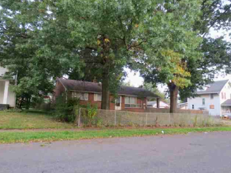 Daleford Ave, Canton, OH 44705