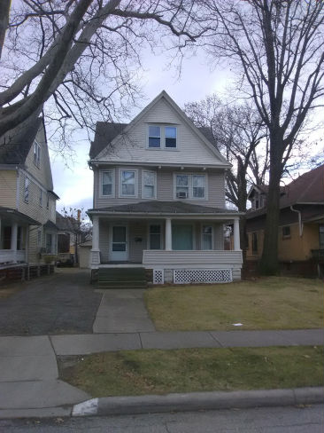10810 Pasadena St  , Cleveland, OH 44108 