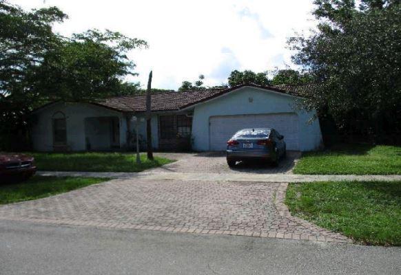 Plantation Cir, Plantation, FL 33324