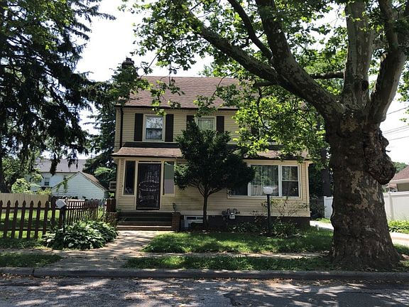 457 COLUMBIA AVENUE  , Rockville Center, NY 11570 