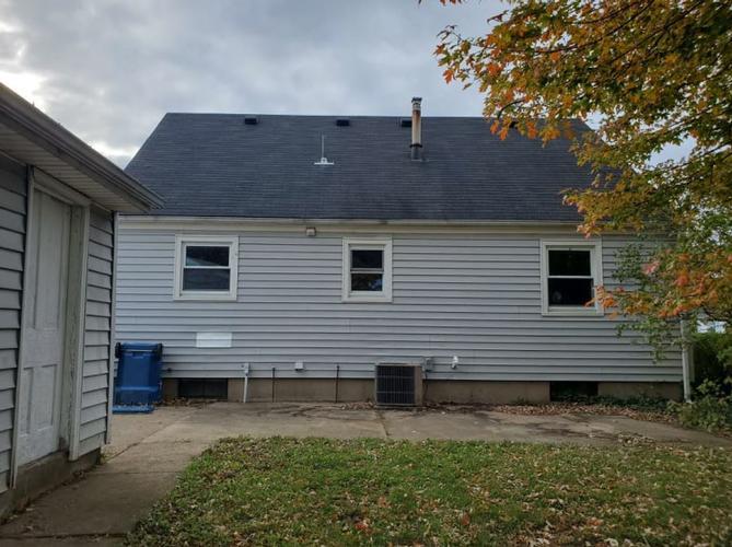 Douglas St, Vermilion, OH 44089 #1