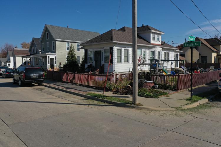 Lincoln Ave, Dubuque, IA 52001 #1