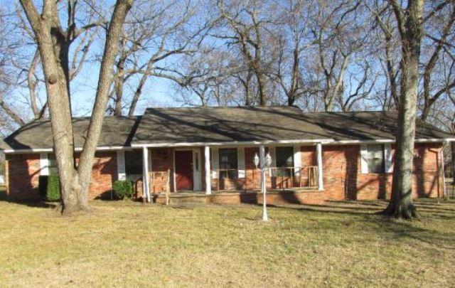 Hopi St, Chouteau, OK 74337