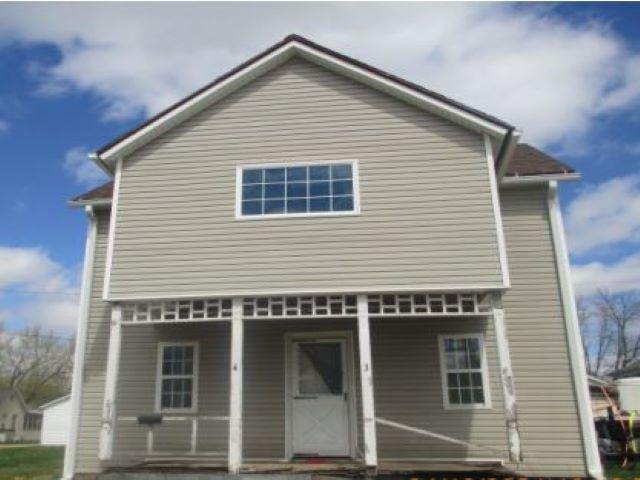 2nd Ave, Clinton, IA 52732