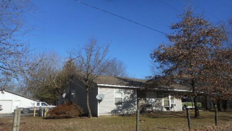 Country Cove & 261 Country Cv, Benton, MO 63736