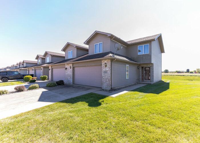 Topaz Dr, Hobart, IN 46342 #1