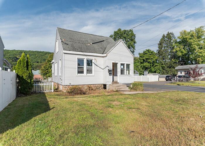 Lake Ave, Bristol, CT 06010 #1