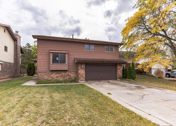 Briar Ln, Hazel Crest, IL 60429
