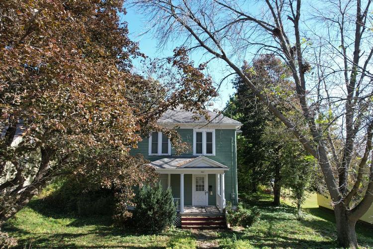 Vine St, West Union, IA 52175