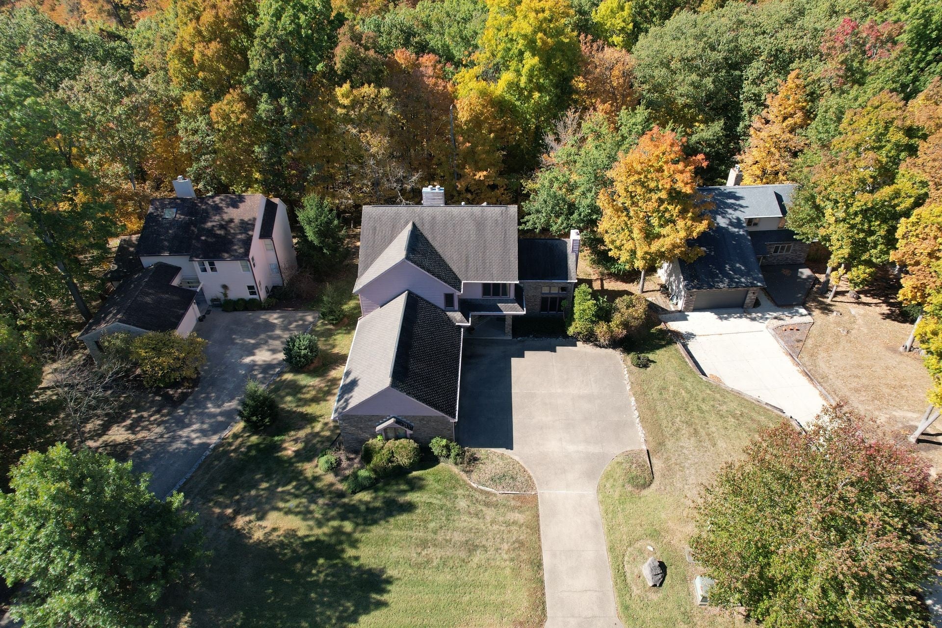Harbour Pointe Dr, Bloomington, IN 47401