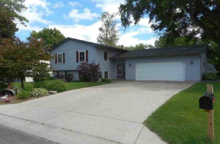 Butler St, Litchfield, MN 55355