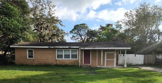 57th Avenue Dr, Bradenton, FL 34203