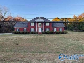 Greta Dr, Huntsville, AL 35810