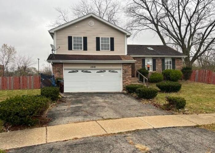 Cypress Ct, Country Club Hills, IL 60478