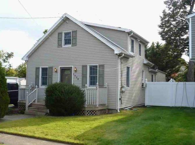 Nostrand Ave, East Meadow, NY 11554