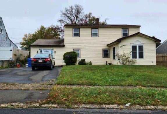 Appletree Dr, Levittown, PA 19055