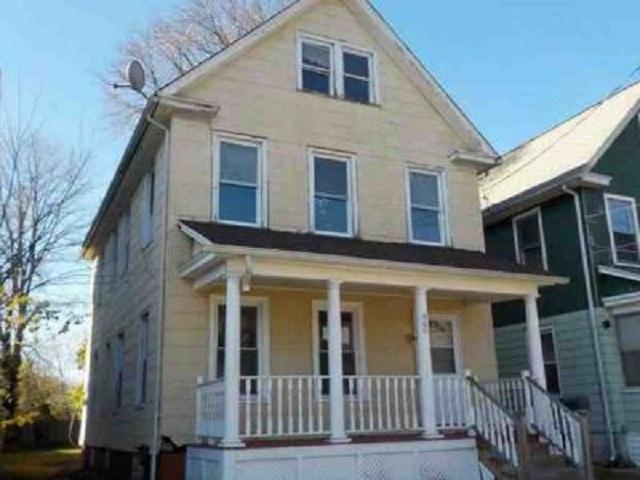 Winchester Ave, Hamden, CT 06517