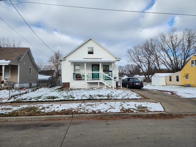 Garfield Ave, Des Moines, IA 50317