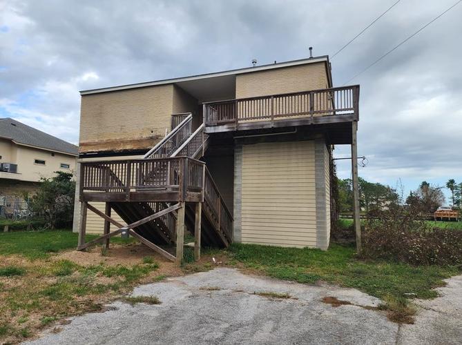 Baycrest Dr, Houston, TX 77058