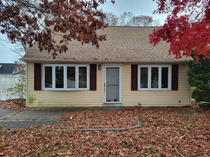 Neptune Ave, Mastic, NY 11950