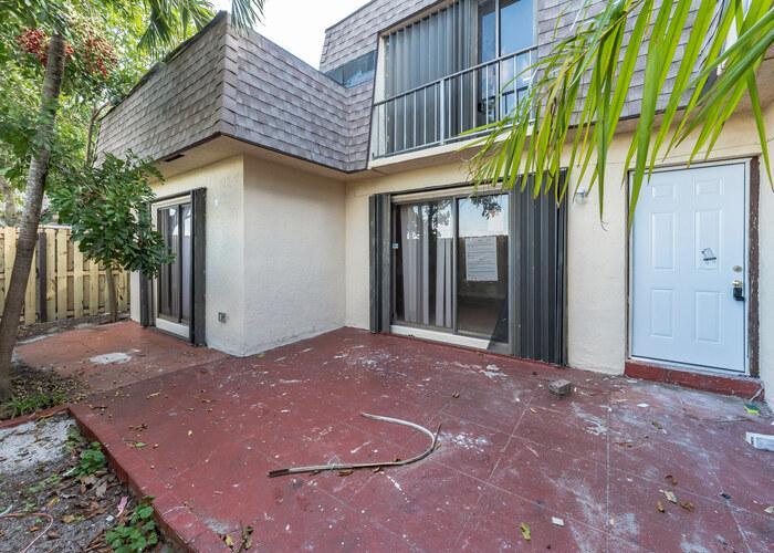 Waterview Cir, Palm Springs, FL 33461 #1