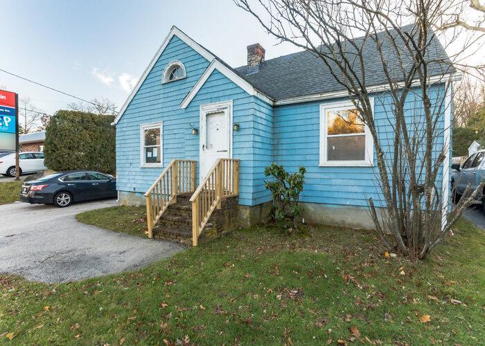 Hartford Ave, Johnston, RI 02919
