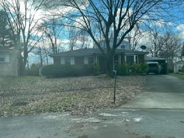 Buckeye Ct, Louisville, KY 40216