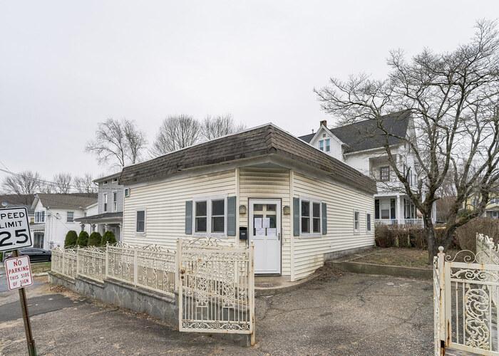 Tremont St, Ansonia, CT 06401