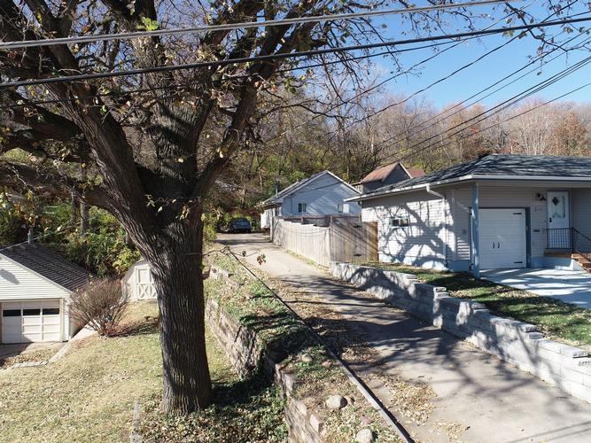 Harrison St, Council Bluffs, IA 51503