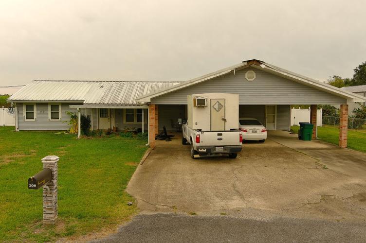 Sophie St, Labadieville, LA 70372