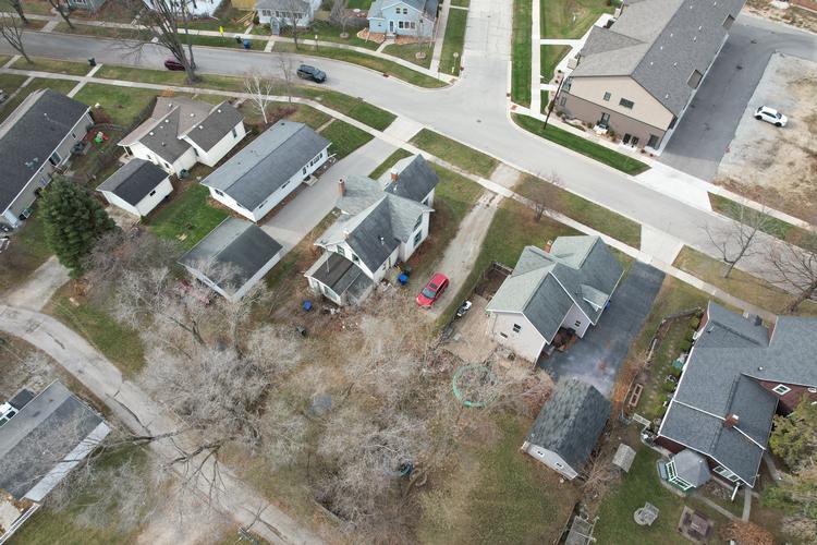 Huron St, DE Pere, WI 54115 #1