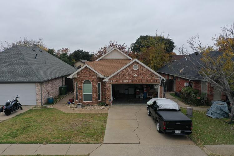 Raven Ln, Lewisville, TX 75077