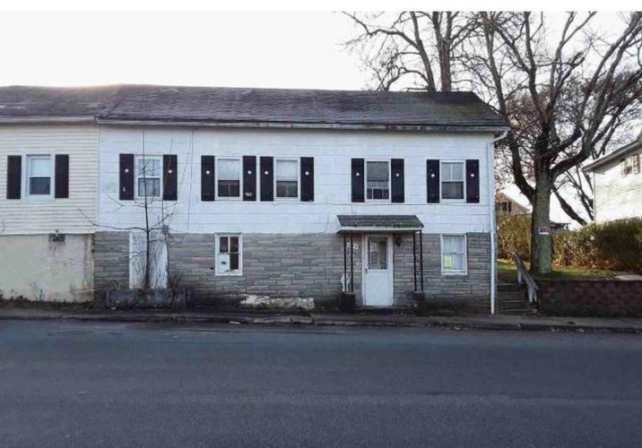 Wayne St, Orwigsburg, PA 17961