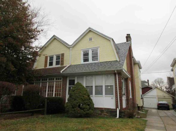 Mowry St, Chester, PA 19013