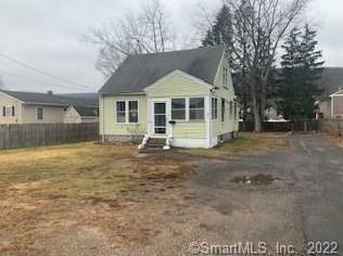 Lake Ave, Bristol, CT 06010