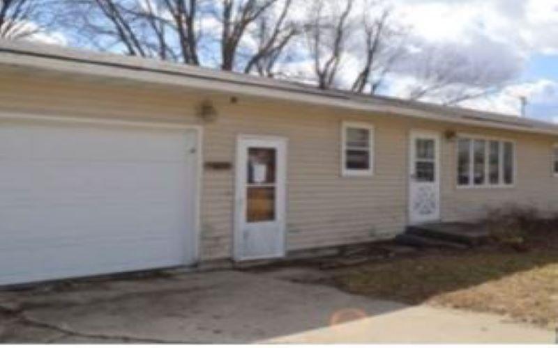 Garden St, Lake Mills, IA 50450