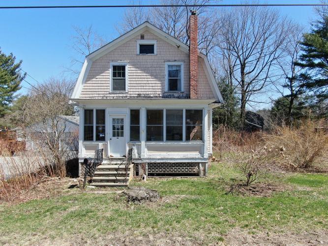 Cook St, Auburn, ME 04210