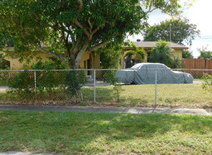 13th St, Lauderhill, FL 33313