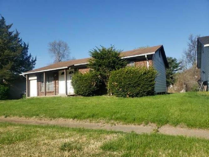 Luxury Dr, Florissant, MO 63031 #1