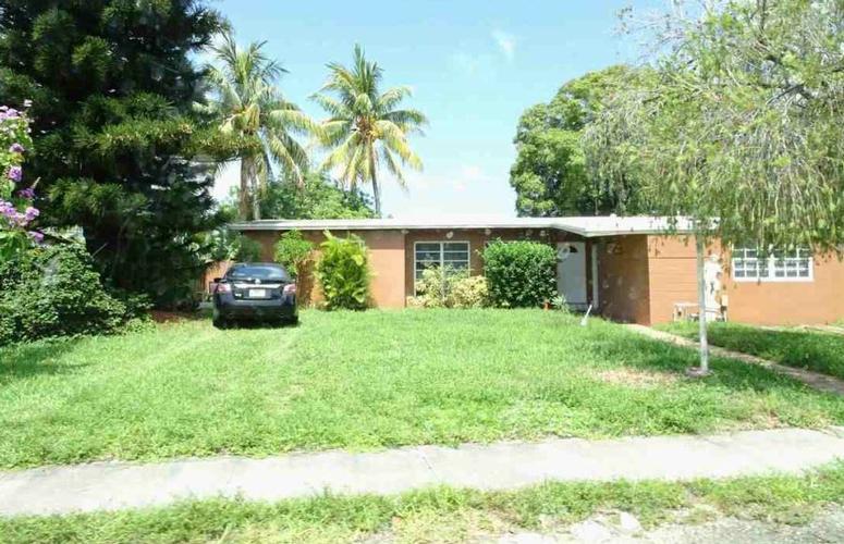 13th Ave, Hialeah, FL 33012